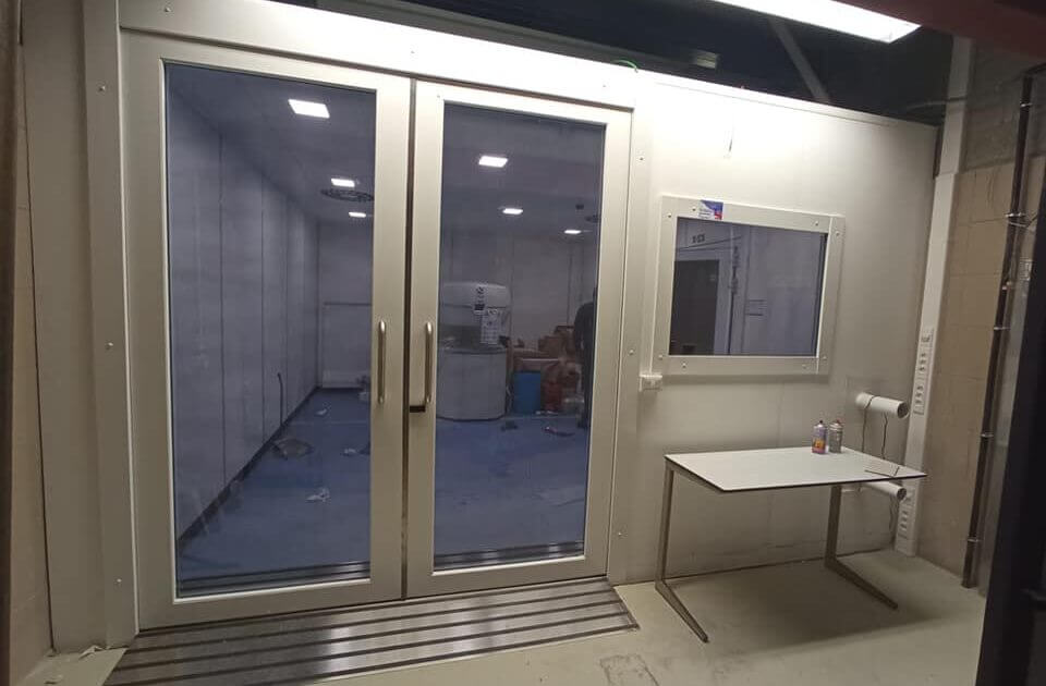 Veterinary MRI facility with a shielded scanner room